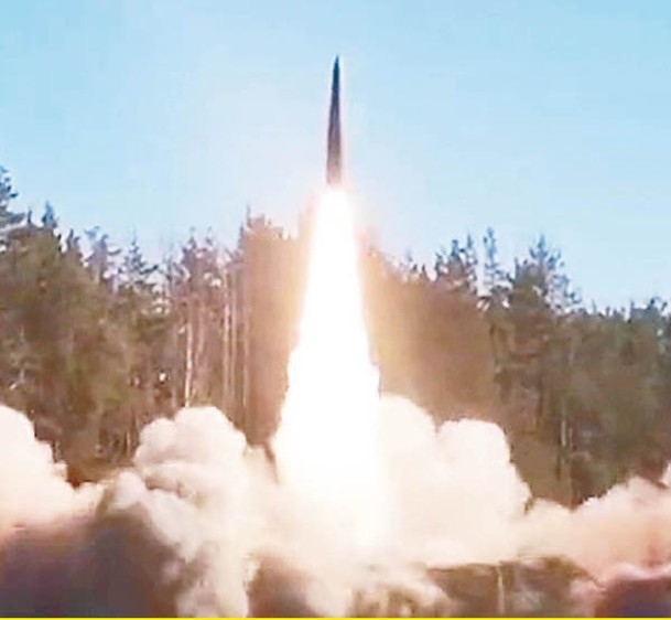 俄軍早前試射高超音速導彈。