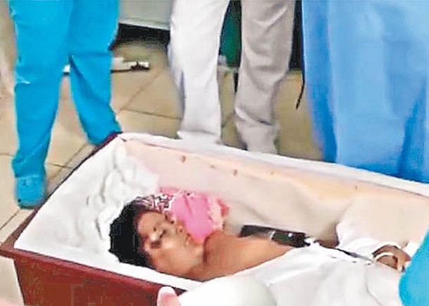 秘魯婦被當已死敲棺獲救送院亡