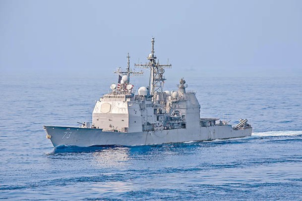 羅亞爾港號通過台灣海峽遭解放軍跟蹤監視。