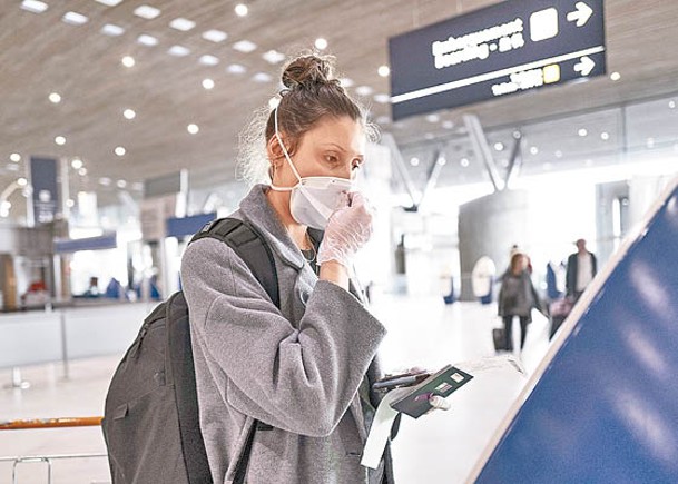 歐盟成員國將毋須強制乘客在機場戴口罩。（Getty Images圖片）