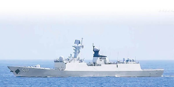 咸寧號在南海展開實戰化訓練。