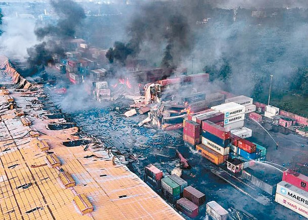 孟加拉倉庫大火  49死逾300傷