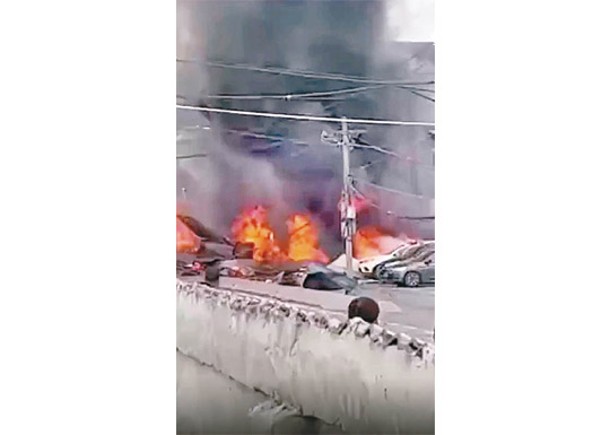 殲7墜住宅 平民3死傷