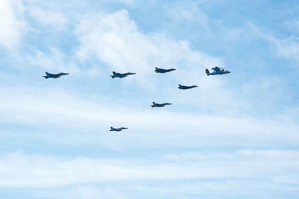 多架戰機及偵察機參與演習。