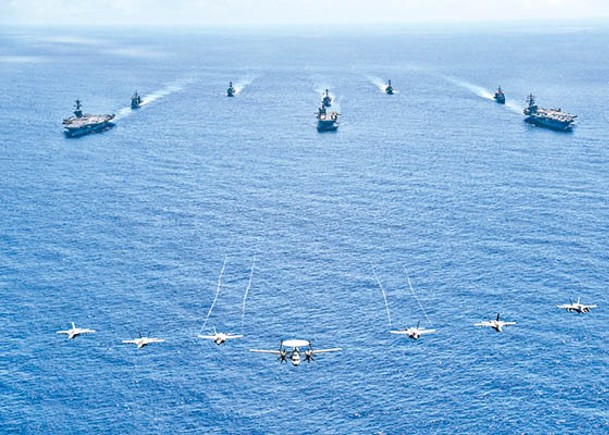 雙航母與兩棲艦演練  美軍菲海炫武  挑機中國