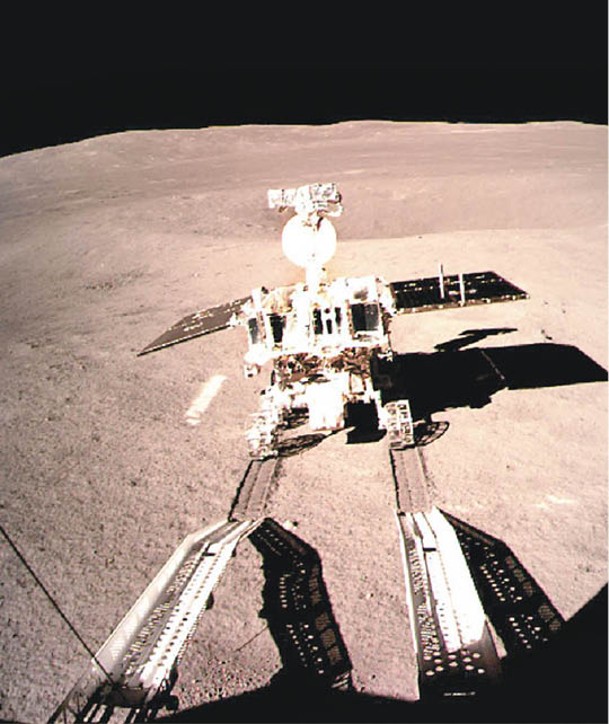 中國嫦娥4號探測車已在月球着陸進行探測。（中新社圖片）
