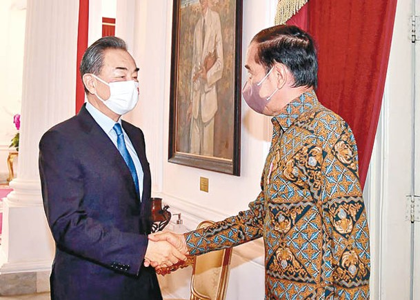 晤印尼總統  王毅：中美應在亞太良性互動