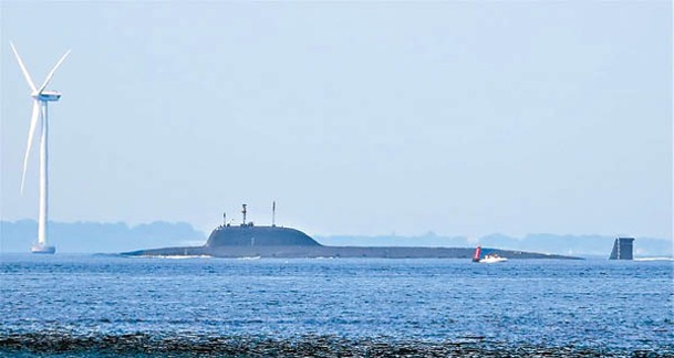 北德文斯克號潛艇駛入波羅的海。