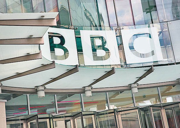 英國BBC同意向伯克作出賠償。（Getty Images圖片）