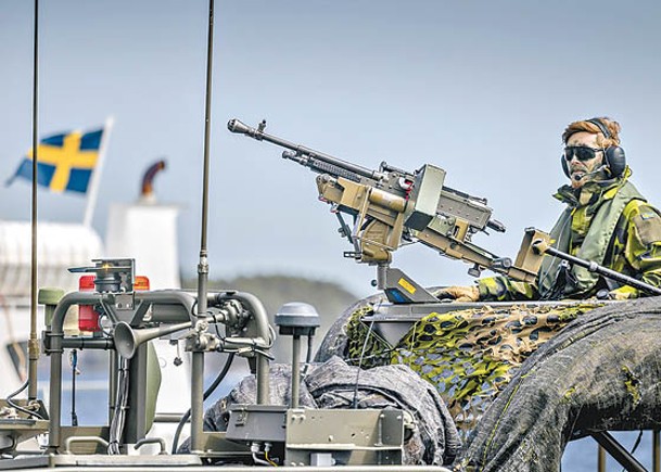 瑞典軍官前往英國訓練烏克蘭公民。