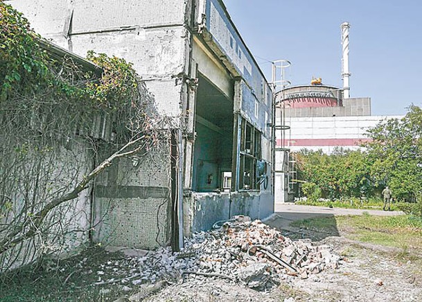扎波羅熱核電廠遭到戰火波及。