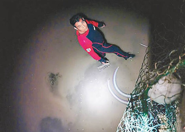 公園捉鱷雀鱔  抽乾湖水太浪費