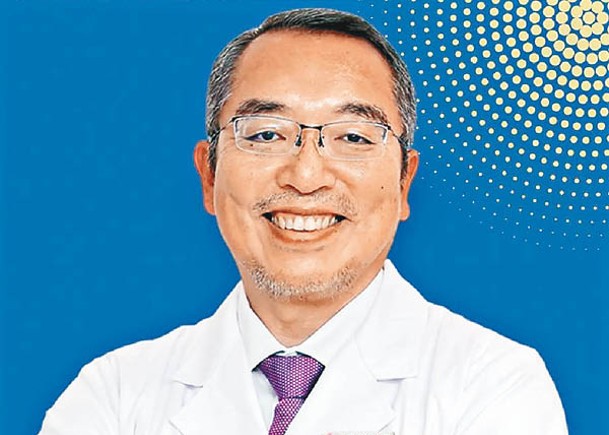 服部匡志（圖）是一名眼科醫生。