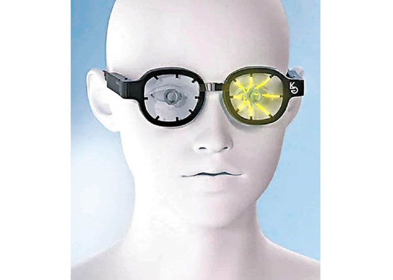 潮流創意：智能矯視眼鏡無痛治療- 東方日報