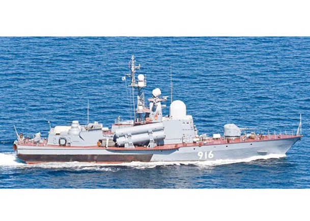 俄軍輕型護衞艦R-29號通過宗谷海峽。