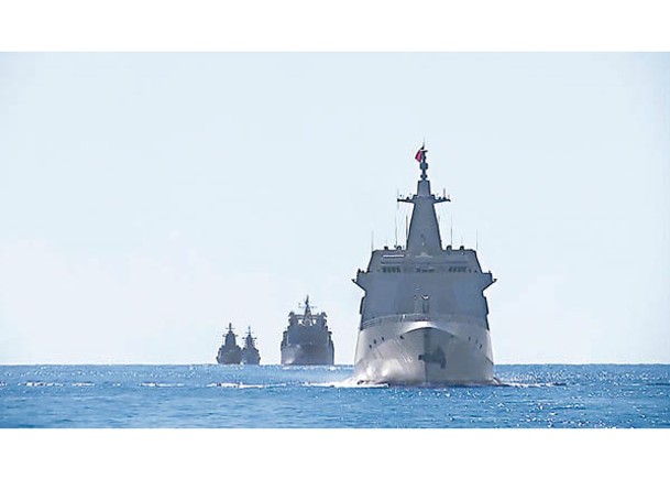 中俄海軍艦艇在太平洋聯合巡航。