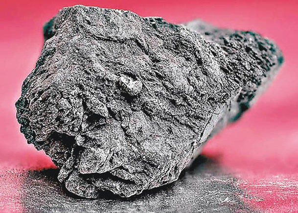 溫什科姆隕石含有與地球海洋相似的水分。