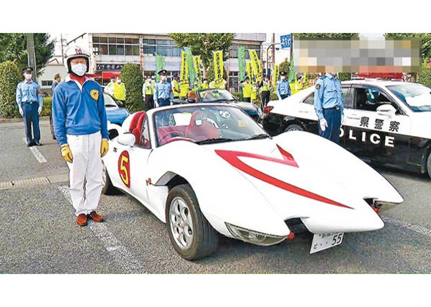福田博之花多年時間改造賽車。