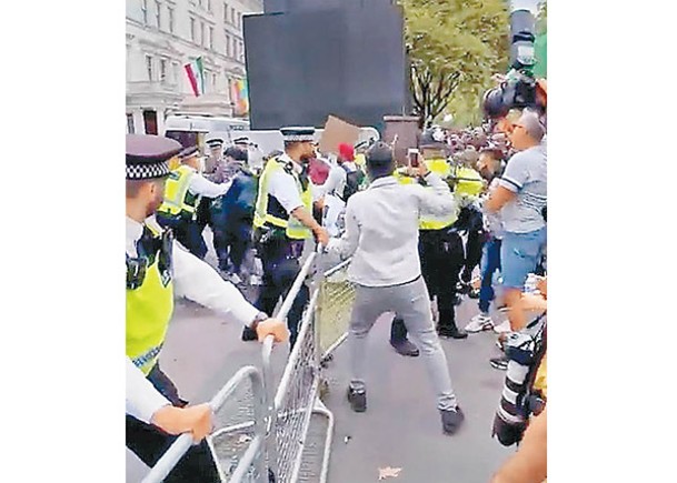 伊朗駐倫敦使館外  示威衝突