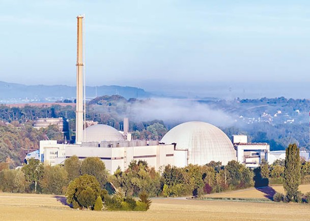 德國暫緩關閉核電廠。