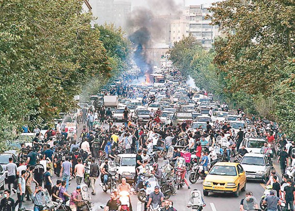 伊朗反政府示威未有平息迹象。
