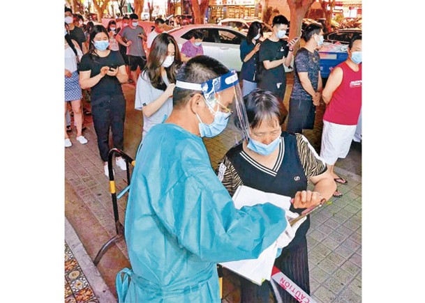 惠州市展開全員核酸檢測工作。