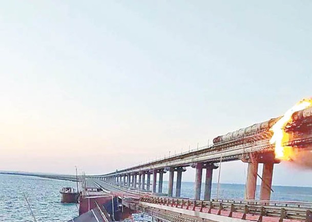 克里米亞恐襲預警延長  大橋通車渡輪免費服務
