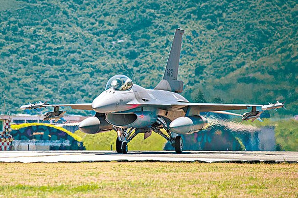 台灣空軍否認F16戰機飛往海峽中線途中失聯。<br>（Getty Images圖片）