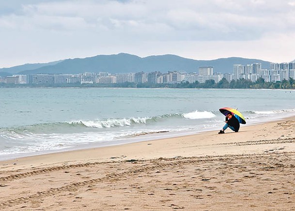 熱帶低氣壓逼近  海南島降雨