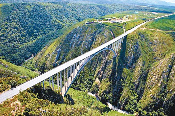 該座橋是南非最高的橋。