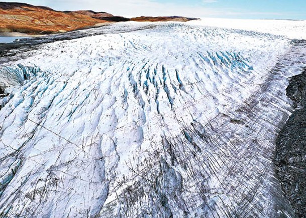 研究指格陵蘭冰蓋變薄程度比預期嚴重。（Getty Images圖片）