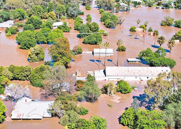 新省洪水淹村毀路  澳洲疏散數千人