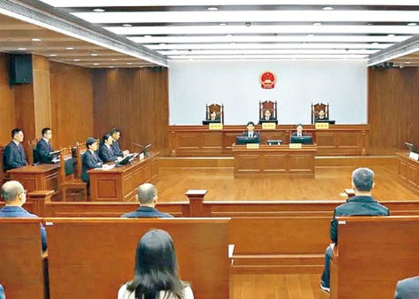 上海市第二中級人民法院審理案件。