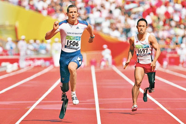 麥克福爾（左）曾參加北京殘奧運動會。（Getty Images圖片）