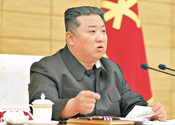 北韓領袖金正恩近日頻頻下令試射導彈。