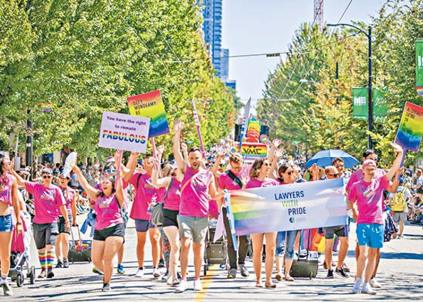 美國民眾上街爭取同性婚姻。
