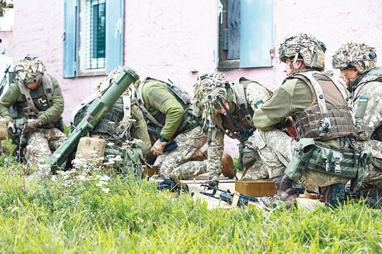 美國擬加緊訓練烏克蘭軍人。