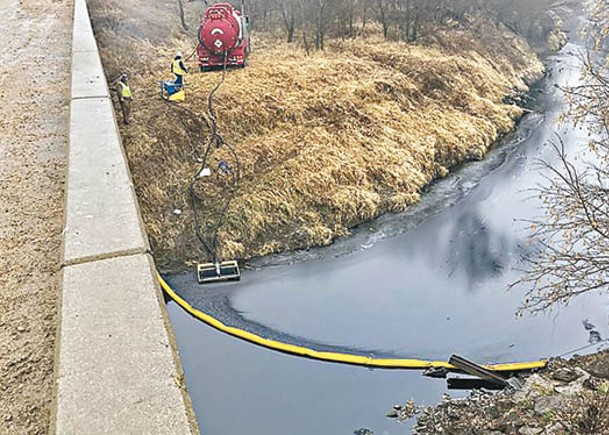 堪州洩1.4萬桶原油污染河流