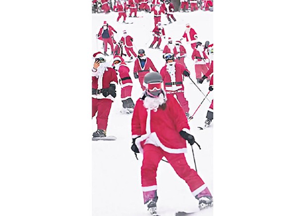 300聖誕老人聚首  練習滑雪籌5.8萬