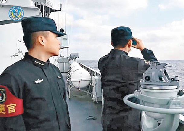 解放軍艦隻近日在台海附近演練。