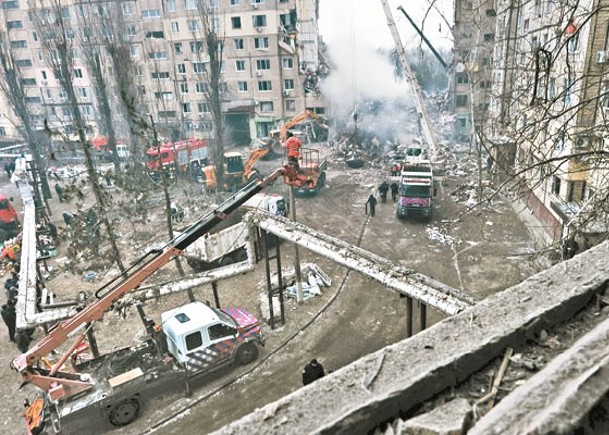 烏東南部住宅大廈被炸  增至40死