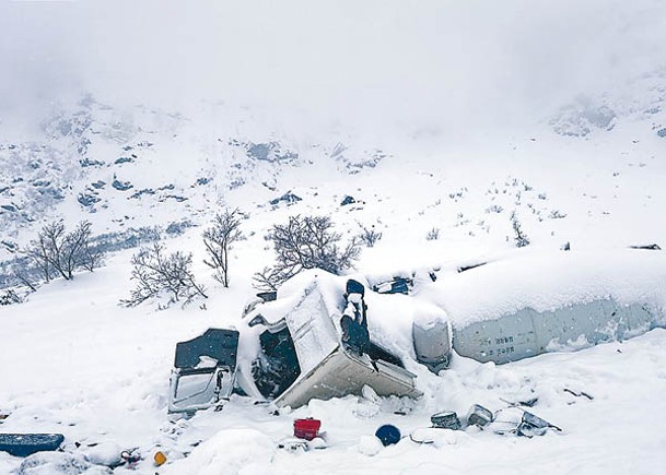 西藏隧道口雪崩  掩埋多車殺9人