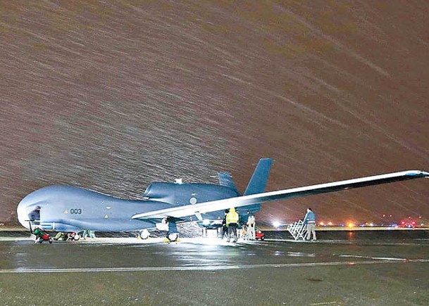 全球鷹無人偵察機部署於三澤基地。