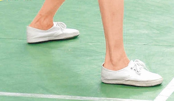 小白鞋是孫桂萍出賽必備裝備。