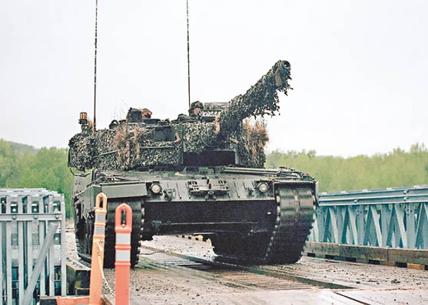 加拿大也向烏克蘭捐贈坦克。