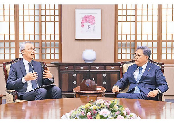 韓防長晤北約秘書長  商國防合作加強關係