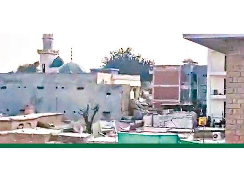 清真寺疑遭自殺彈襲擊。