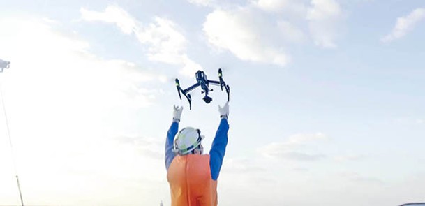 日本使用無人機航拍釣魚島。