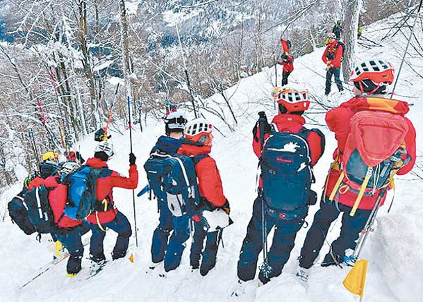 阿爾卑斯山雪崩頻生  11人亡