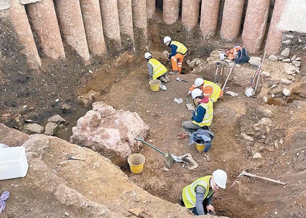 英座堂埋神廟遺址  補足1800年前羅馬史